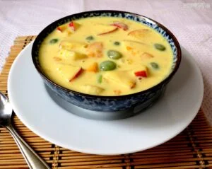 How to make Fruit Custard